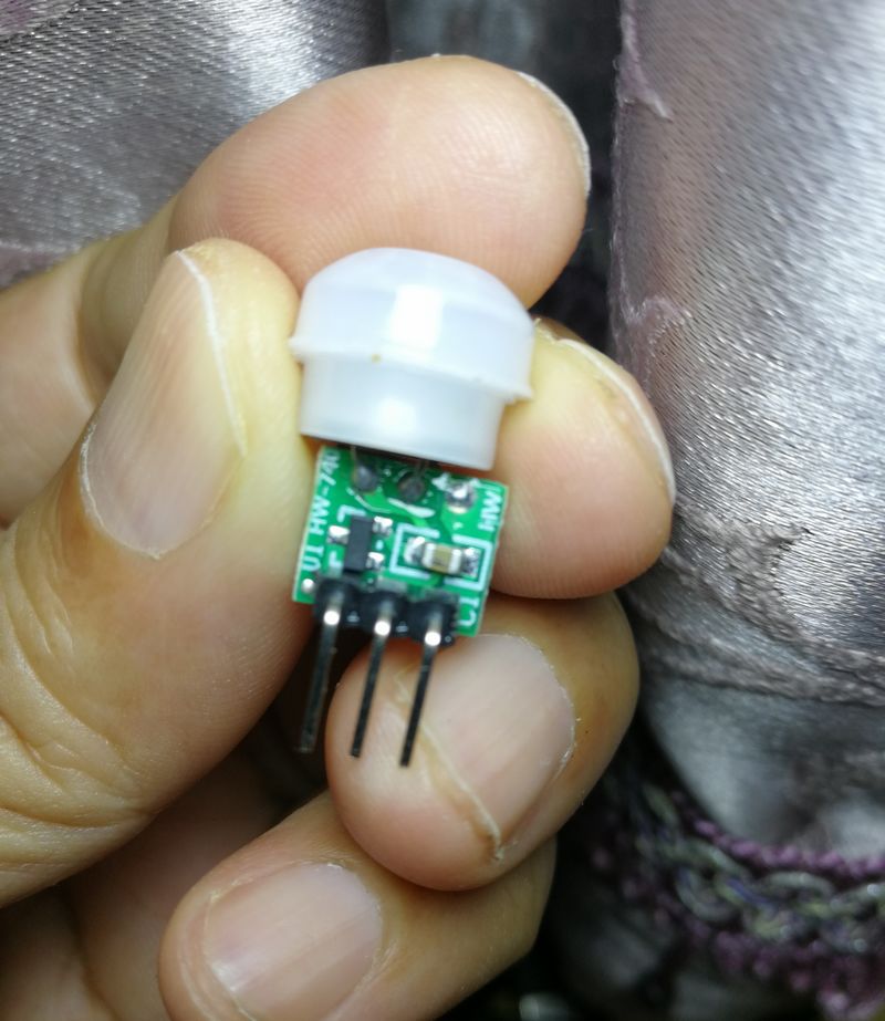  「雕爷学编程」Arduino动手做（17）---热释电传感器模块