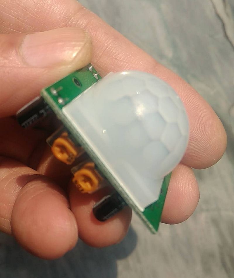  【雕爷学编程】Arduino动手做（66）---SR501热释电红外模块
